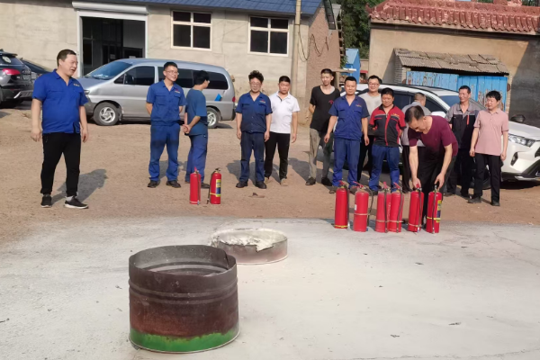 侯馬市智鑫機械制造有限公司消防演練活動